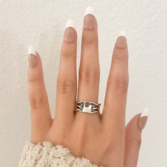 925 Sterling Silver Lace Up Ring Criss Cross Ring Modern Minimalist Ring - Picture 4 of 11